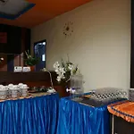Oyo 1161 Stefani City Hotel