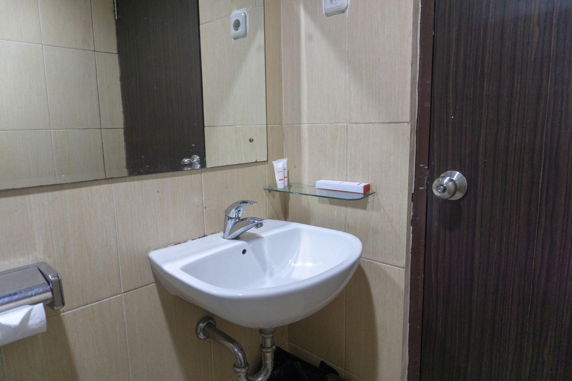 Oyo 1161 Stefani Hotel Pekanbaru