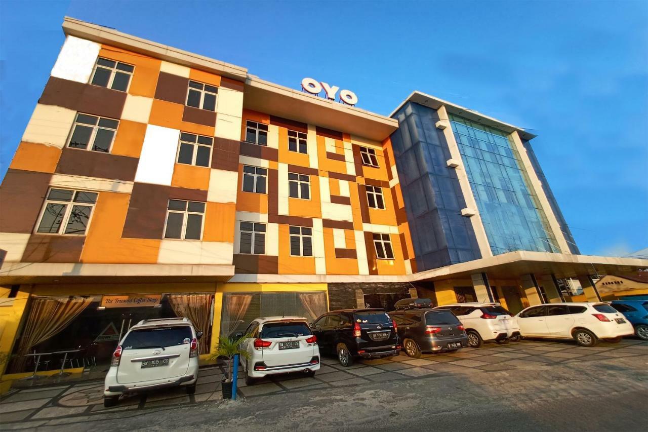Oyo 1161 Stefani Hotel 2*